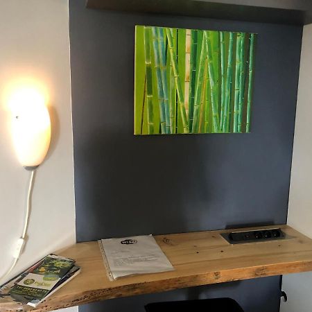 圣吉尔莱班Studio Independant Dans Propriete Avec Piscine Et Wifi公寓 外观 照片